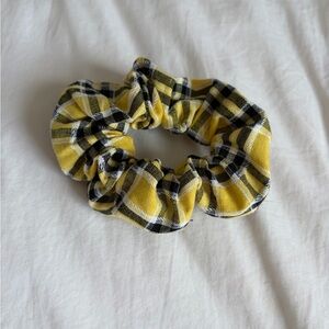 Brandy Melville Yellow and Black Plaid Scrunchie
